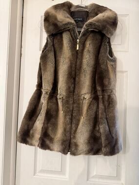 Ellen Tracy Faux Fur Vest with Cinch Drawstring Waist – Size M
